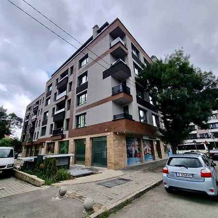 Best Family Apartments & Private Parking Sofia Bagian luar foto