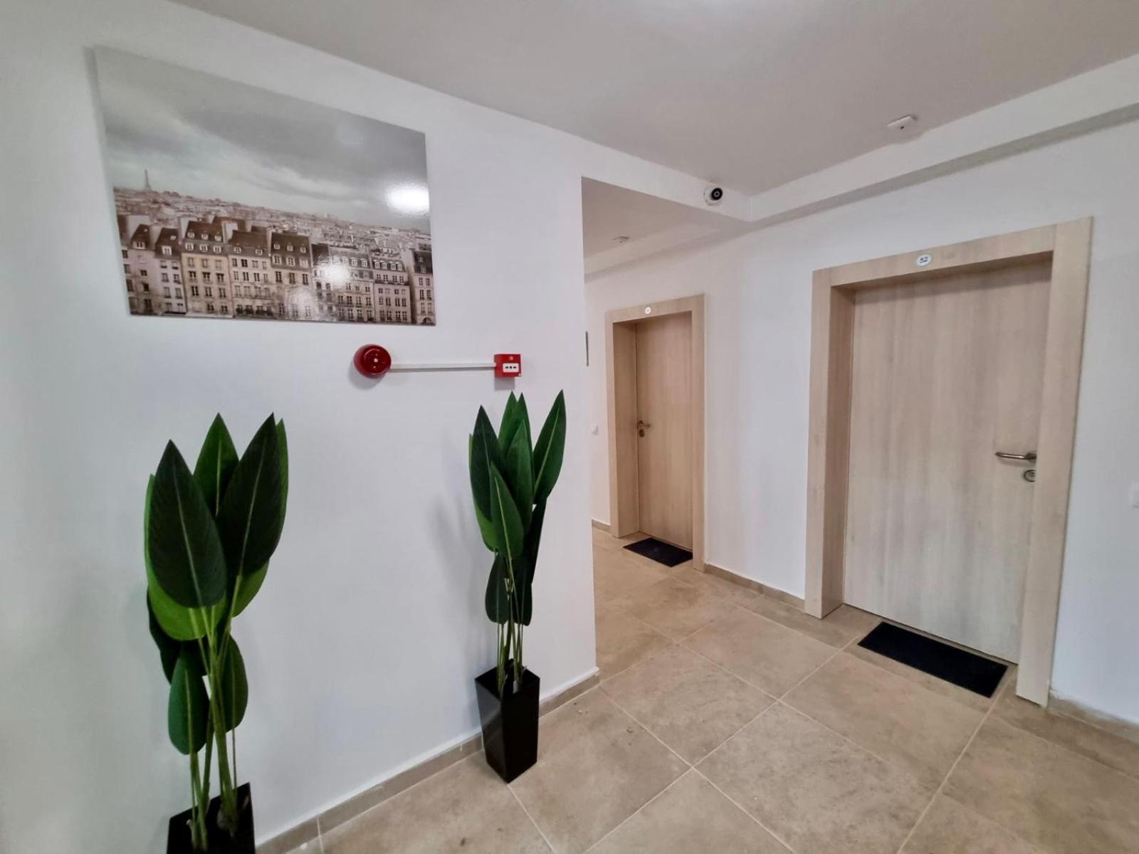 Best Family Apartments & Private Parking Sofia Bagian luar foto